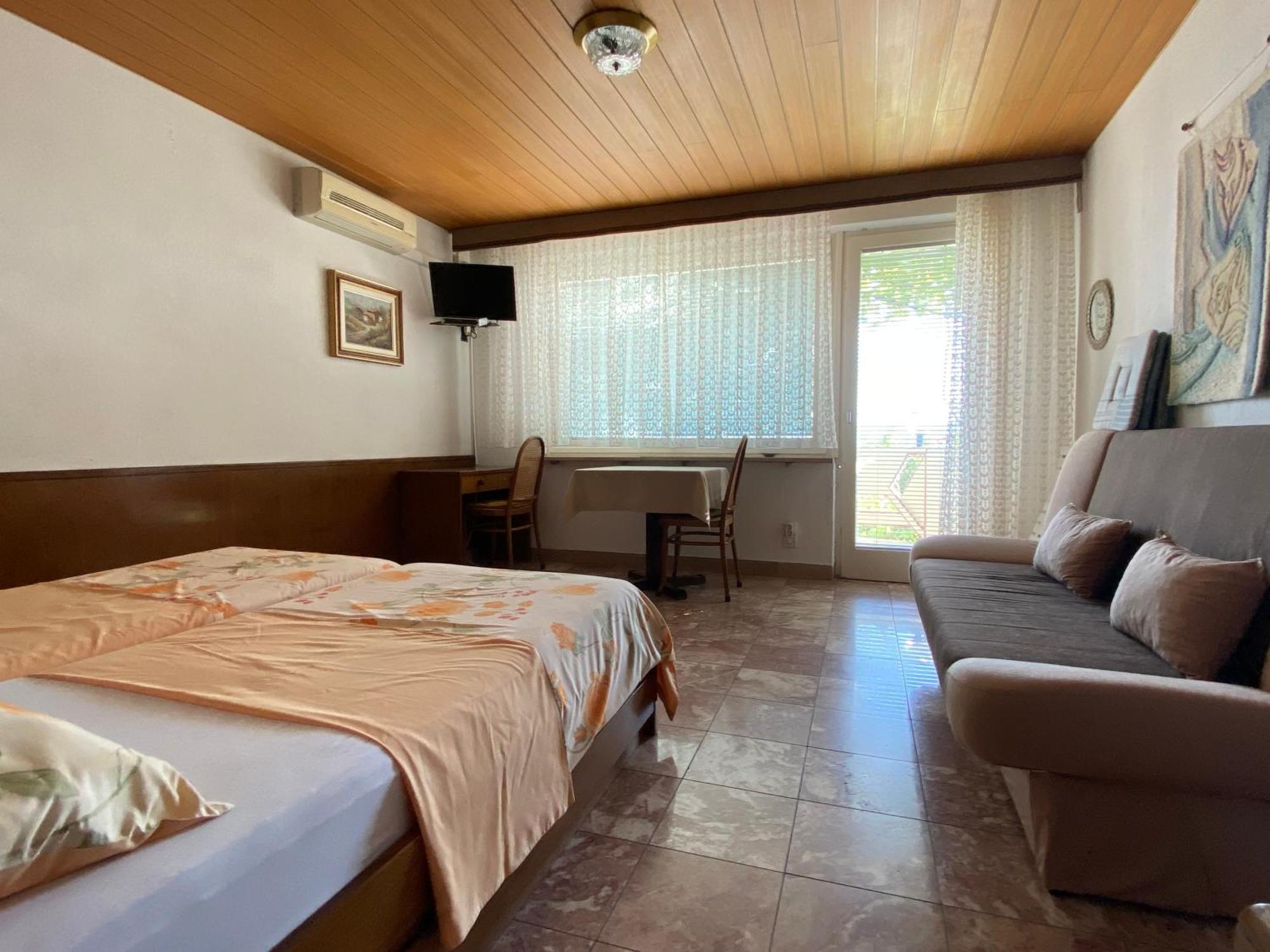 Rib Bed & Breakfast 3*